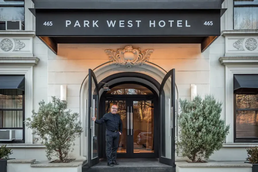 Park West Hotel