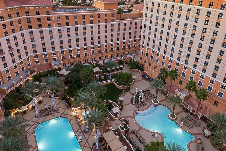 Grand Desert Resort